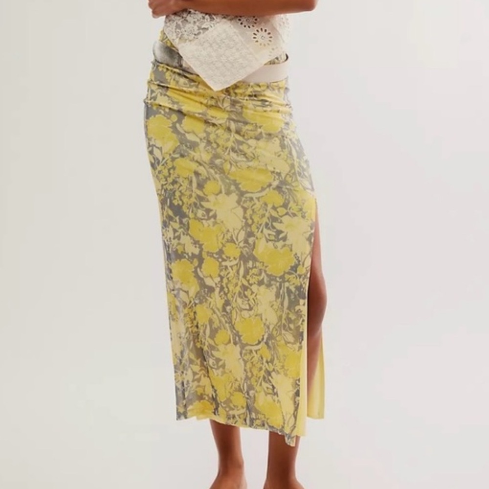 XS - NWOT - Free People - Rosalie Yellow and Gray Floral Midi Skirt